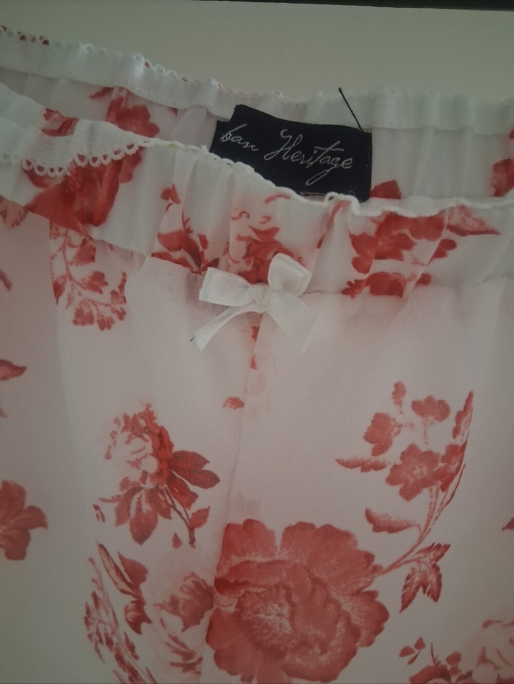 Cute Floral Ruffled Shorts - Picture 3 of 5
